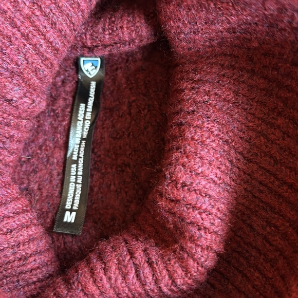 Kuhl Medium Burgundy Turtleneck Sweater - Picture 5 of 8